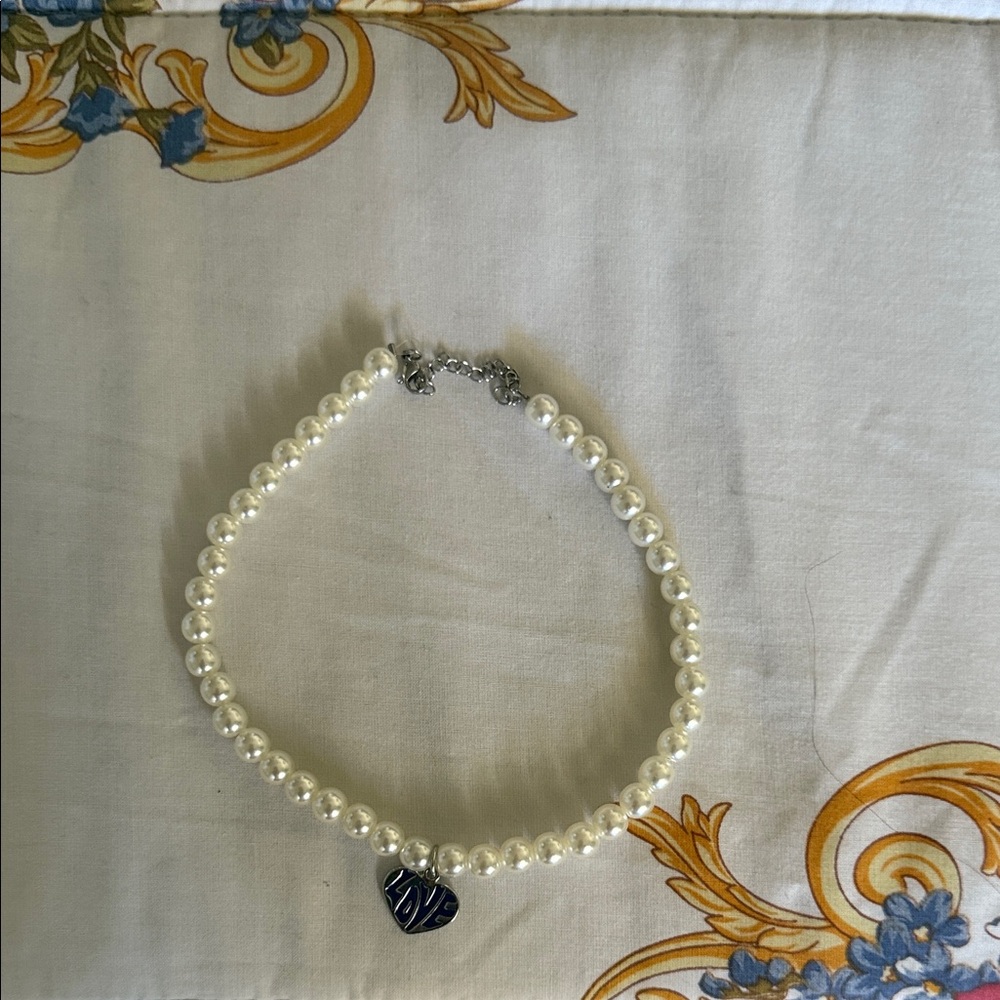 Brandy Melville pearl charm necklace